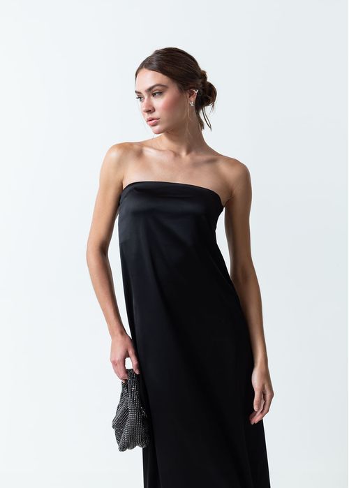 Vestido Strapless de tela fluida