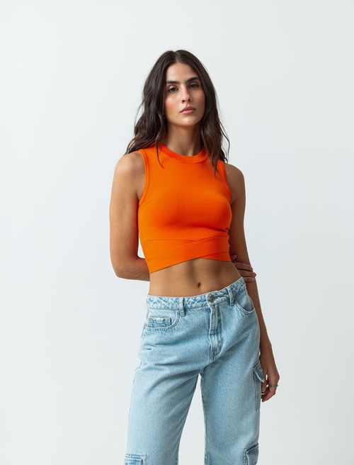 Camiseta tejida tipo crop
