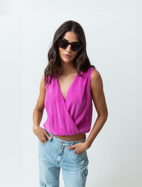 Camisa de diseño cruzado en frente