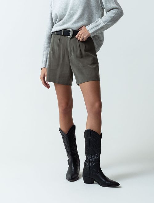 Short de tela fluida