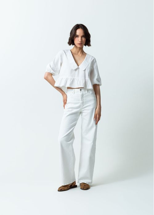 Camisa con escote en V