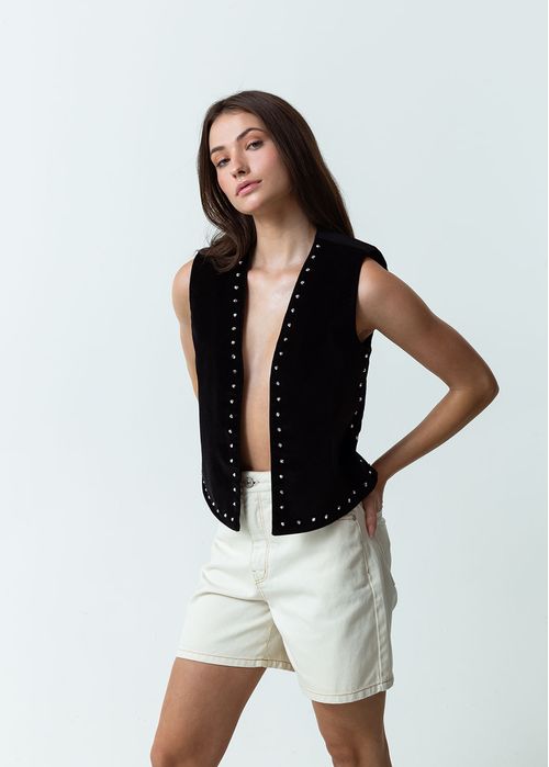 Chaleco con apliques brillantes