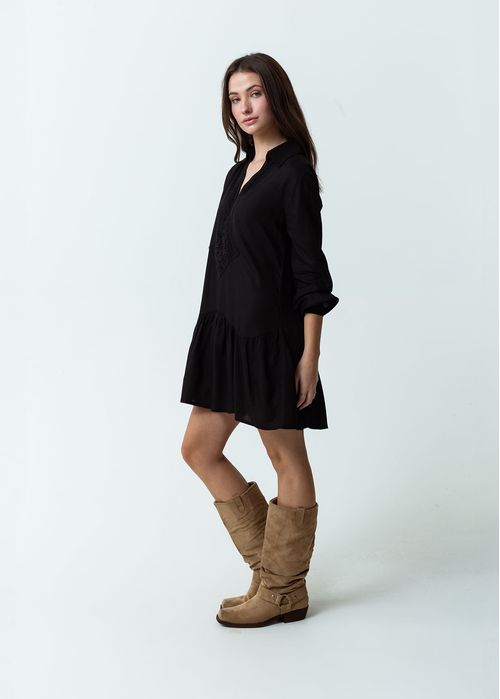 Vestido con escote en V