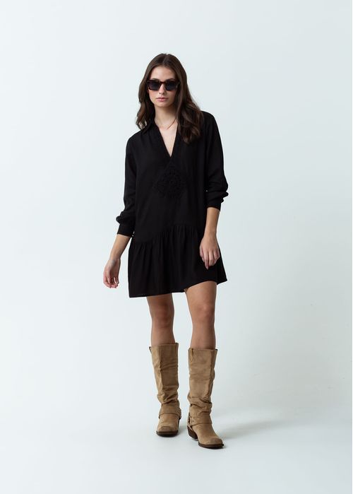 Vestido con escote en V