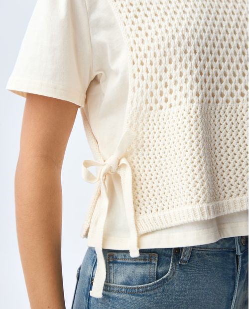 Camiseta con tejido sobrepuesto para mujer