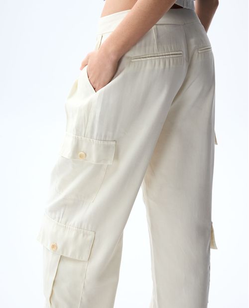 Pantalón cargo bota amplia para mujer
