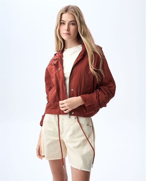 Chaqueta tipo parka corta para mujer