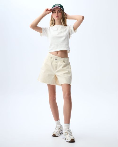 Camiseta ajustada con mini bordado para mujer