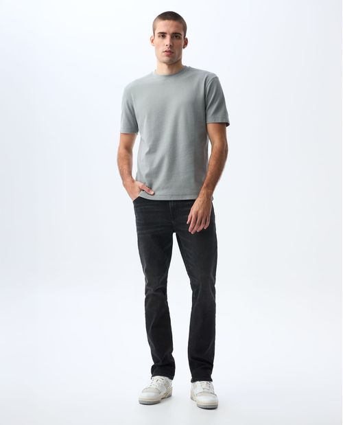 Camiseta con aplique bordado en espalda para hombre