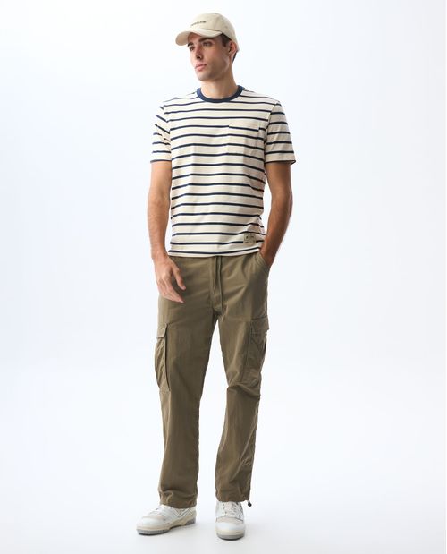 Camiseta con bolsillo de parche para hombre