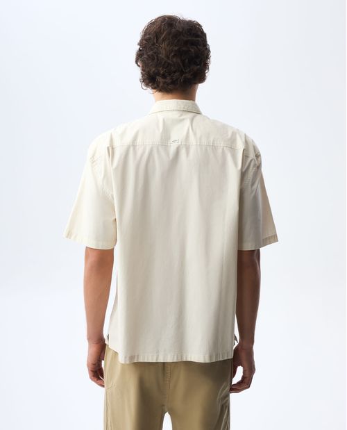 Camisa tipo Boxy con bolsillos para hombre