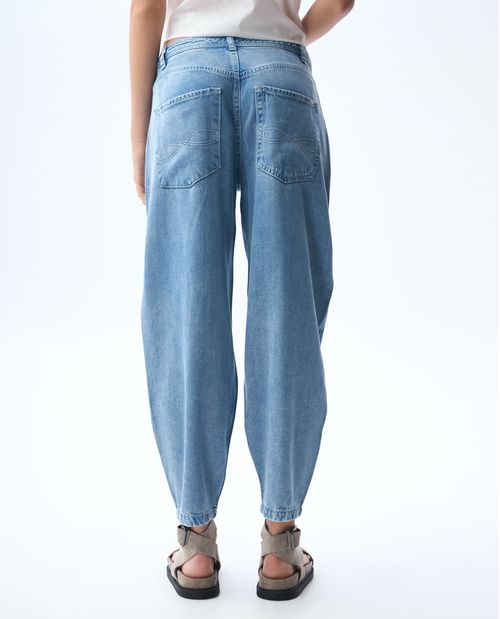 Jean Barrel de bota recta para mujer