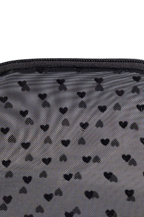 Cosmetiquera redonda con diseño de corazones
