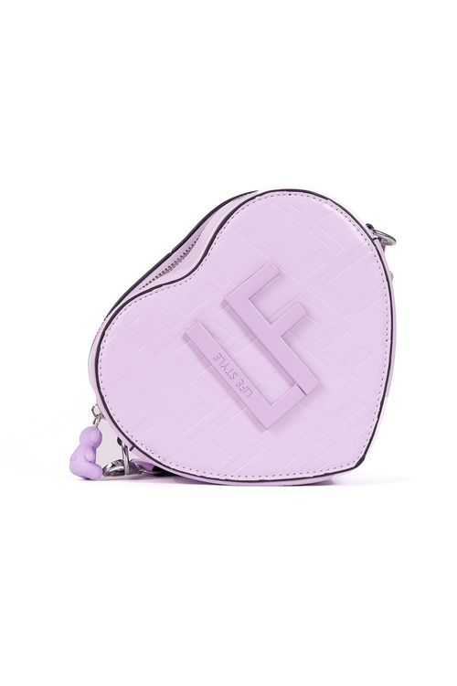 Bolso con forma de corazón