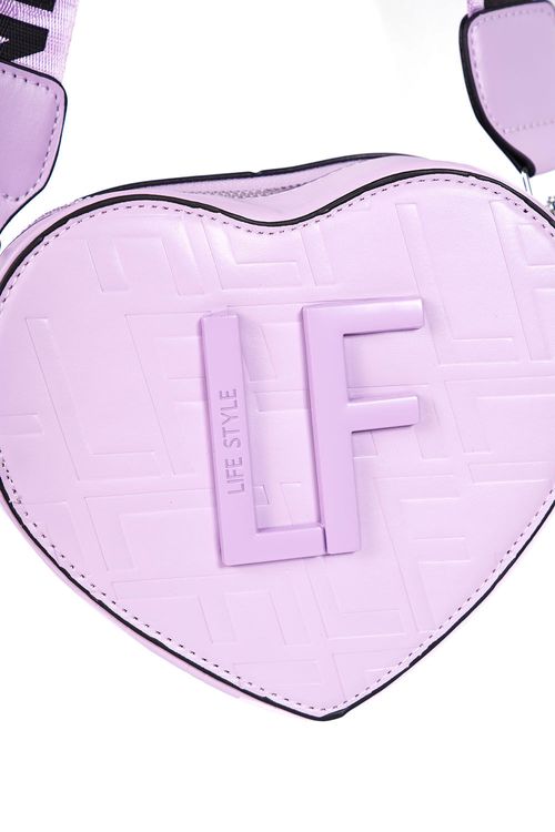Bolso con forma de corazón