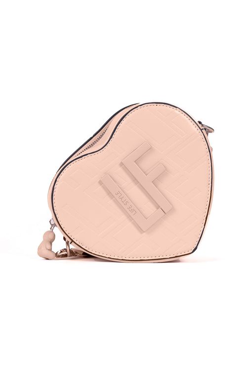 Bolso con forma de corazón