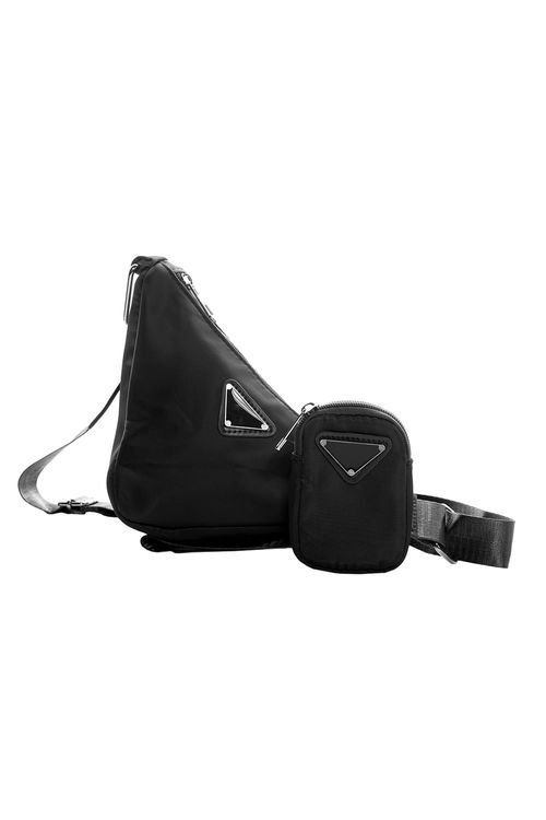 Bolso con diseño triangular mas monedero