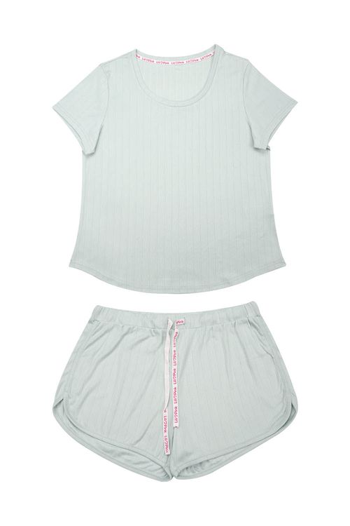 Conjunto pijama con camiseta con manga corta