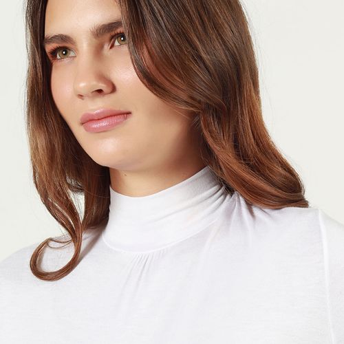 Camiseta cuello alto manga corta