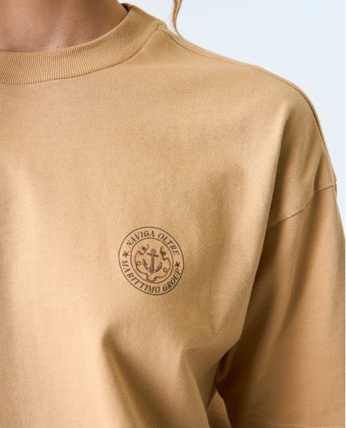 Camiseta Boxy con ruedo en rib para mujer