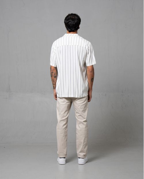 Camisa resort con diseño a rayas para hombre