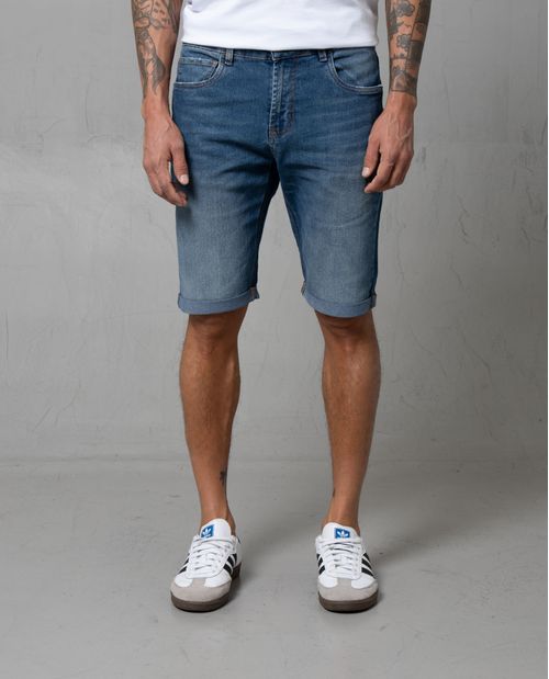 Bermuda en denim cinco bolsillos para hombre
