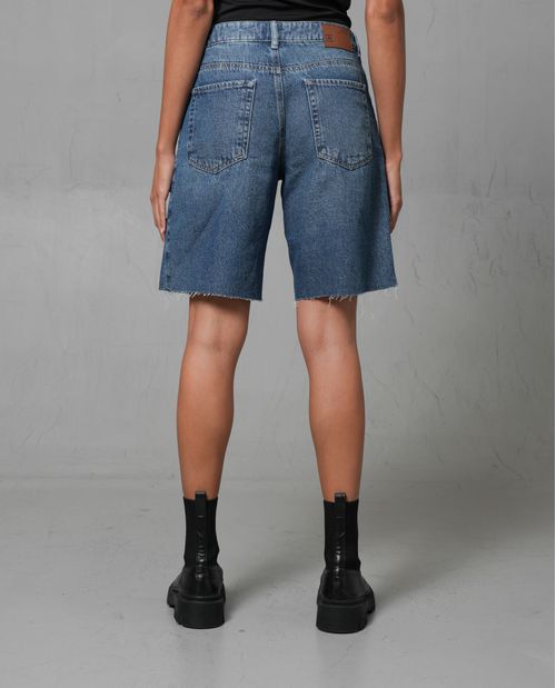Short amplio con ruedo al corte para mujer