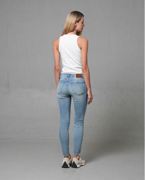 Jean Magic Up con rotos para mujer