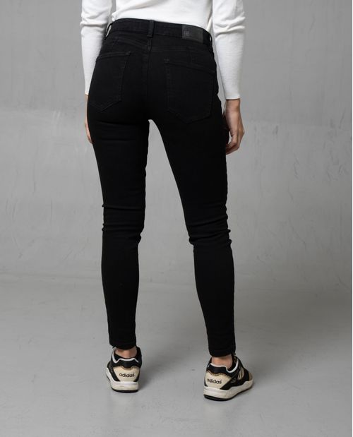 Jean magic up ajustado para mujer
