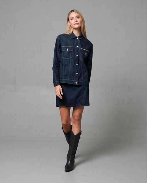 Chaqueta Trucker tono raw con apliques para mujer