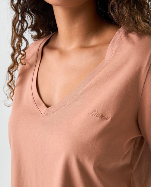 Camiseta con cuello en V para mujer
