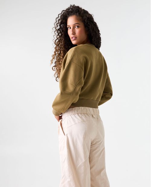 Buzo crop con bordado en punto corazón para mujer