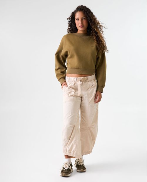 Buzo crop con bordado en punto corazón para mujer