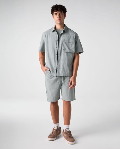 Camisa manga corta amplia para hombre