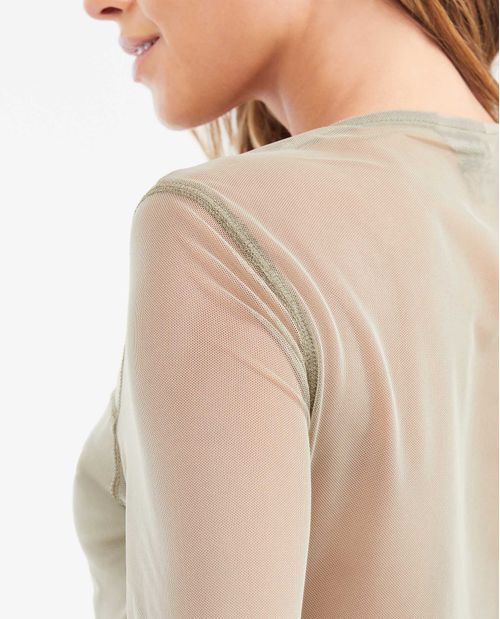 Camiseta Ajustada en Malla Semi Transparente para Mujer