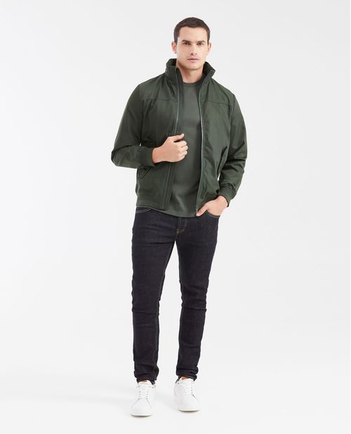 Camiseta Classic Fit Cuello Redondo con Gráfico Pequeño en Algodón para Hombre