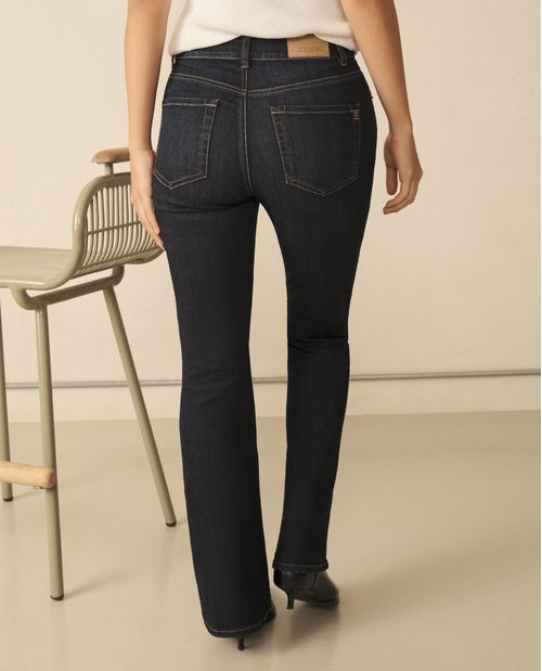 Jean tono oscuro para mujer