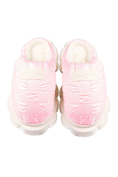 Pantuflas con diseños brillantes