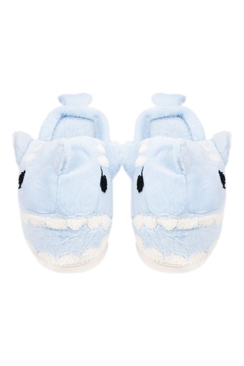 Pantuflas con diseño de tiburones