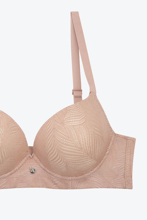 Brasier cobertura 3/4 con realce natural en encaje