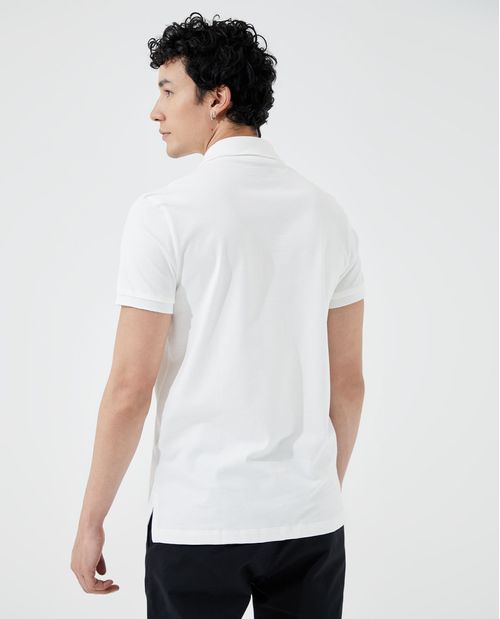 Camiseta tipo polo con logo en el pecho para hombre