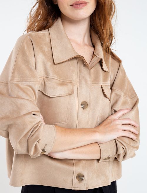 Chaqueta con cuello clásico