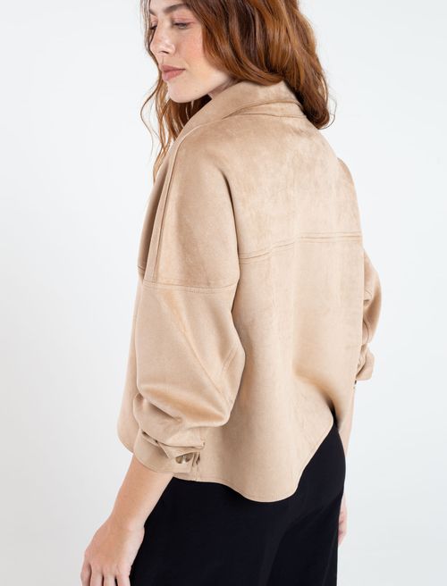 Chaqueta con cuello clásico