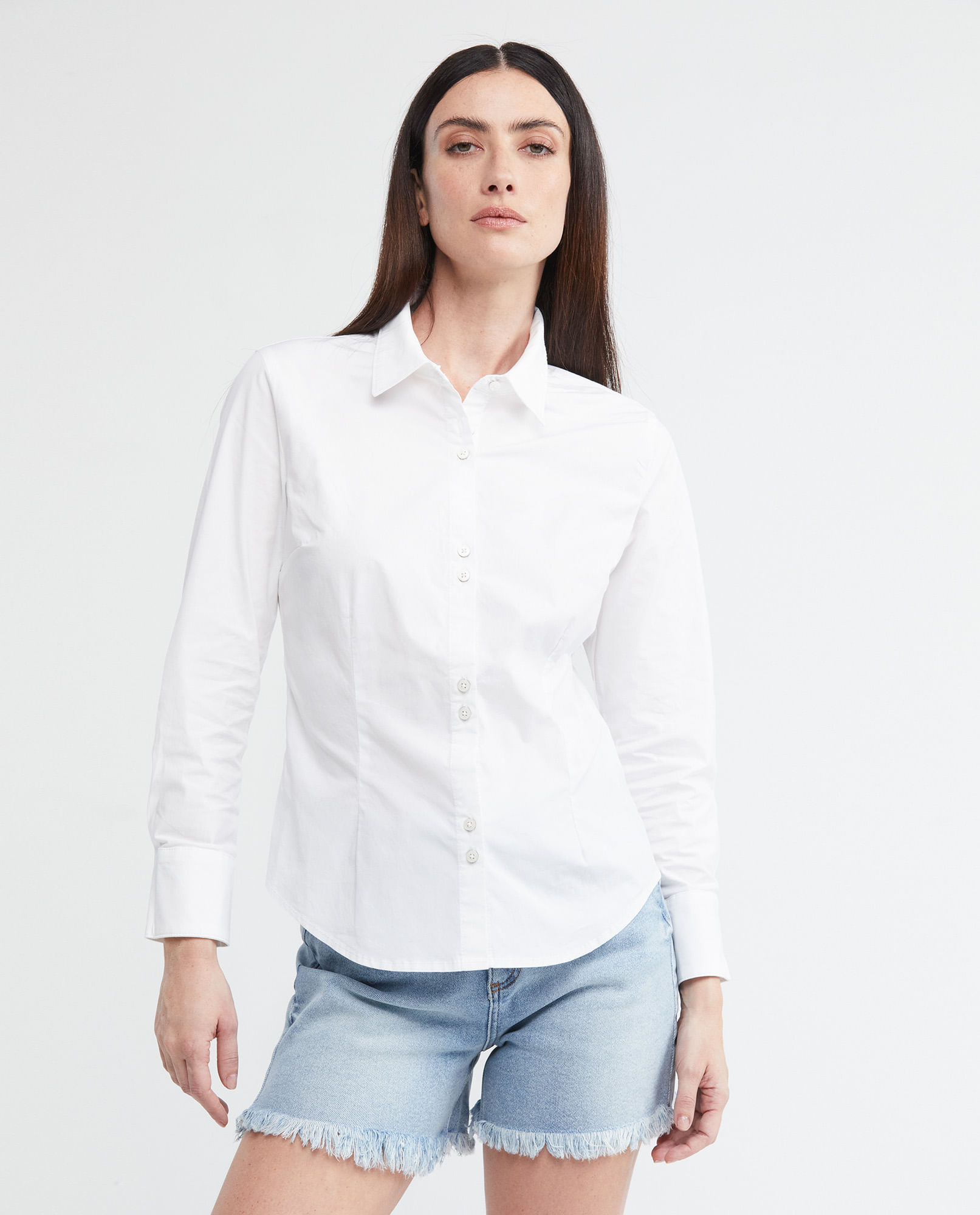 Blusa blanca de dos pinzas