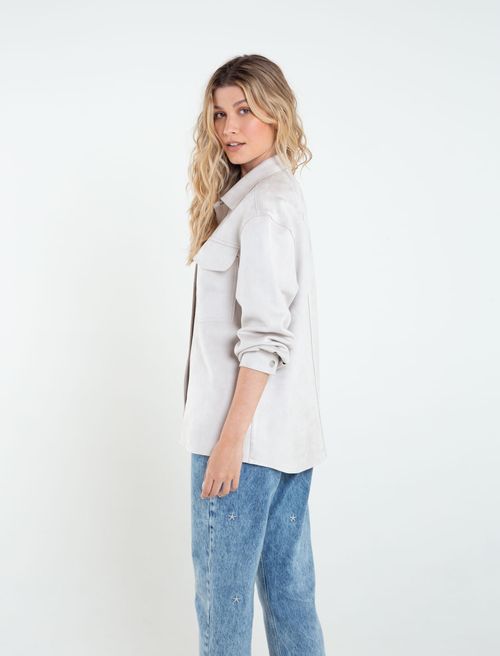 Chaqueta con bolsillos delanteros