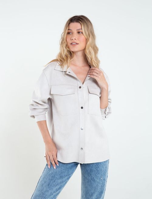 Chaqueta con bolsillos delanteros