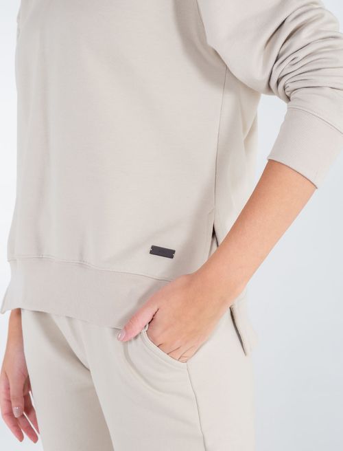 Buzo Comfy con capucha para mujer