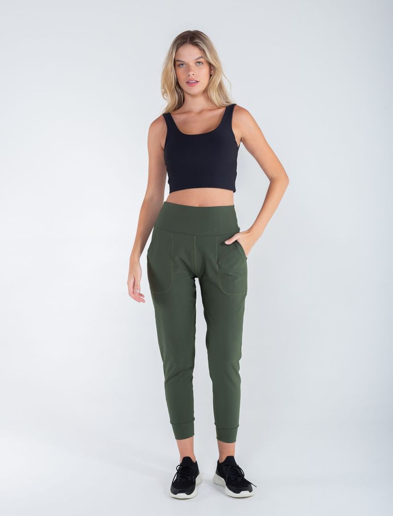 Jogger cargo ATG de mujer  Comodidad y estilo en una prenda