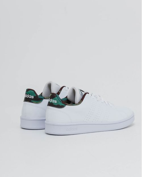 Tenis Adidas con bordes camuflados para hombre