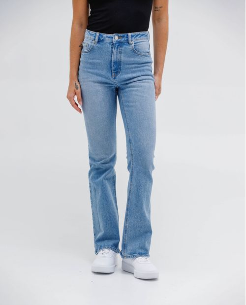 Jean Flare en tono claro para mujer